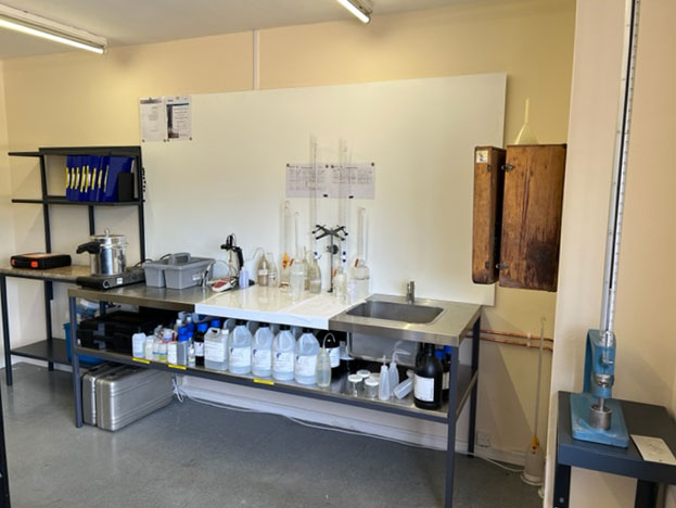 Powder coating lab facility
